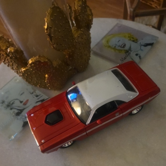 Collectible Automobile - Picture 3 of 14